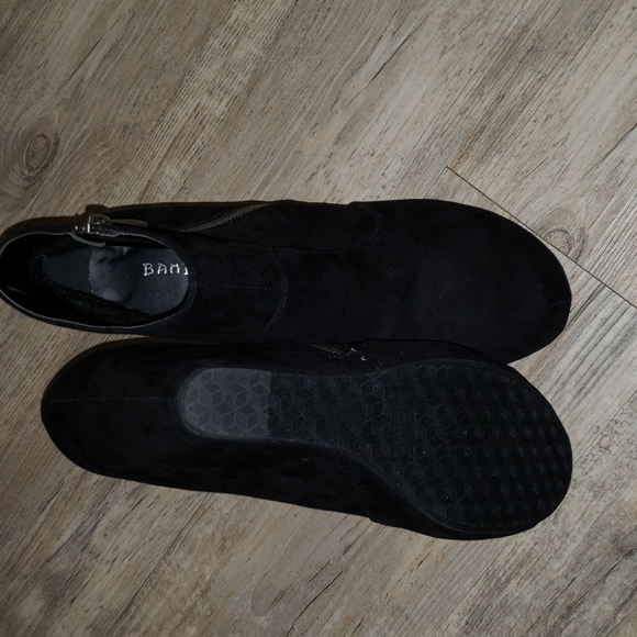 Wedges - Picture 2 of 3